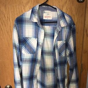 Men’s plaid shirt